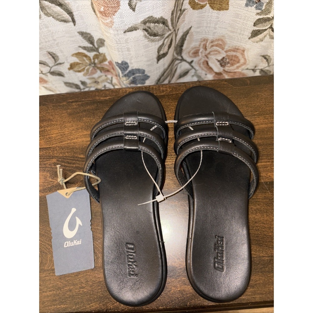 OluKai Tiare Slide Women's Leather Sandals Black/Black Sz 8 NWT No Box